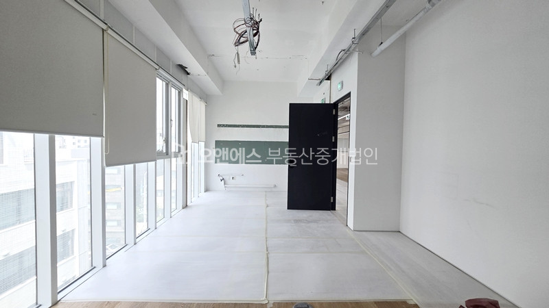 서울 용산구 동빙고동 최상의 컨디션 통유리 노출 사무실임대 월세 매물번호 14420 사진 5