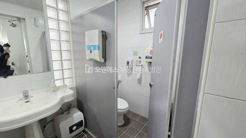 서울 중구 신당동 전용 50평 대로변 신당역 청구역 깔끔한 사무실 월세 매물번호 15775 사진 8
