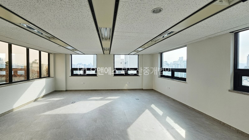 서울 용산구 한남동 한남대로 대로변 통임대 월세 매물번호 15785 사진 4