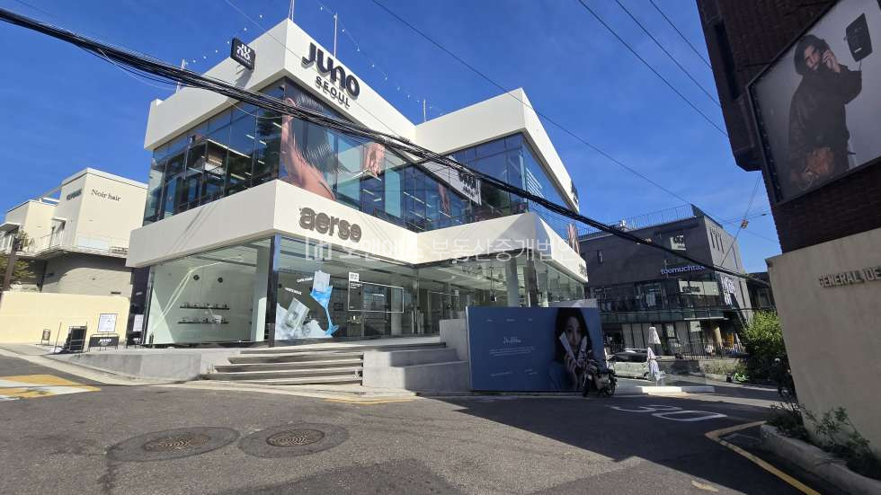 서울 용산구 한남동 한남동 이태원로 1층｜전용 87평 프리미엄 브랜드 쇼룸 월세 매물번호 15796 사진 4