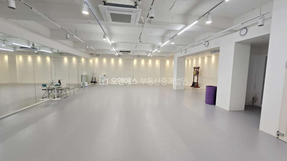 서울 중구 신당동 약수역 3분거리 최상의 인테리어 전용 66평 지하1층 주차1대 월세 매물번호 15797 사진 1
