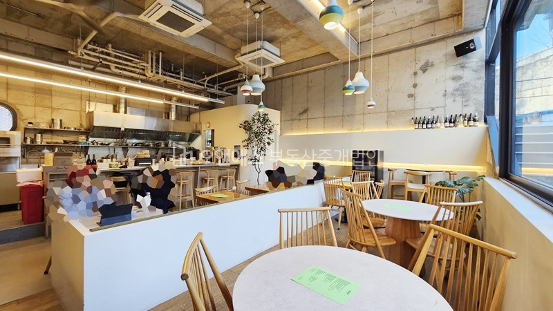 서울 용산구 한남동 한강진역 1층 요식업 자리 월세 매물번호 14693 사진 1