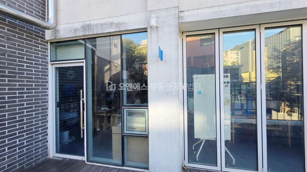 서울 용산구 용산동2가 해방촌 핫플 사무실 신흥시장 인근 대형 1층 공간 월세 매물번호 15802 사진 12