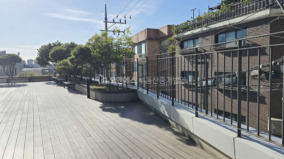 서울 용산구 용산동2가 해방촌 핫플 사무실 신흥시장 인근 대형 1층 공간 월세 매물번호 15802 사진 14