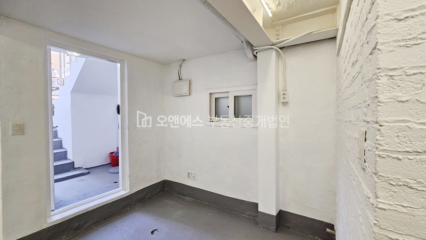 서울 용산구 이태원동 장진우거리 지하 사무실 겸 상가 임대 월세 매물번호 13575 사진 6