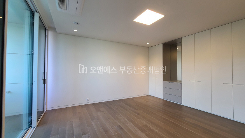 서울 용산구 한남동 11-270, L2(102호) 파노라마 한강뷰 빌라드그리움 복층세대 매매 매물번호 14743 사진 2