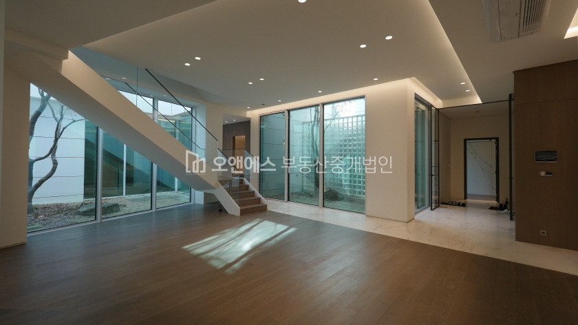 서울 용산구 한남동 11-270, L2(102호) 파노라마 한강뷰 빌라드그리움 복층세대 매매 매물번호 14743 사진 19