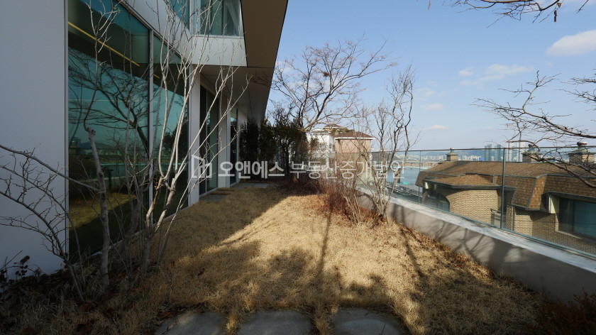서울 용산구 한남동 11-270, L2(102호) 파노라마 한강뷰 빌라드그리움 복층세대 매매 매물번호 14743 사진 32