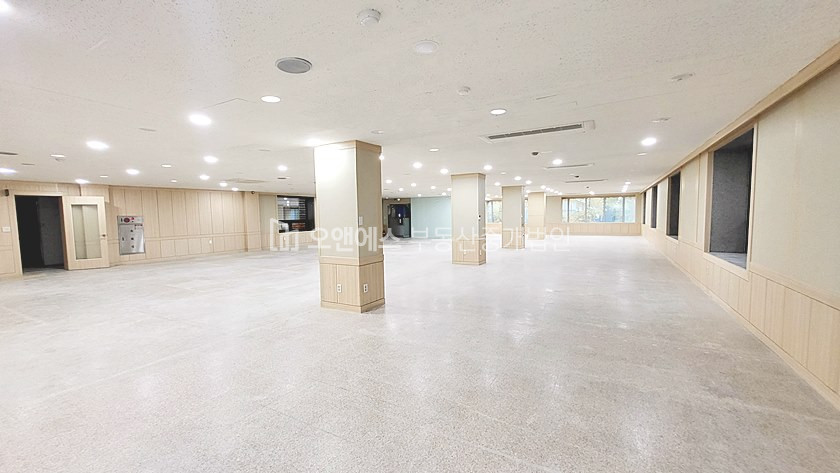 서울 중구 장충동1가 동대문역사문화공원역 동대입구역 대로변사무실 월세 매물번호 12688 사진 1