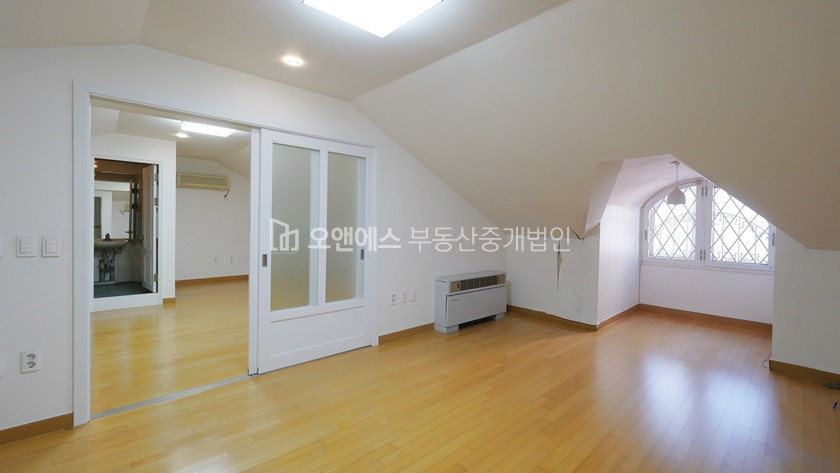 서울 용산구 한남동 유엔빌리지 수리된 화이트톤 복층빌라 전세 전세 매물번호 12707 사진 13