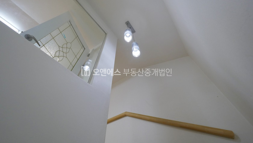 서울 용산구 한남동 유엔빌리지 수리된 화이트톤 복층빌라 전세 전세 매물번호 12707 사진 15