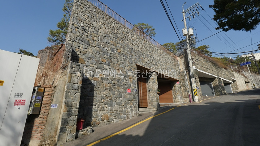 서울 종로구 평창동 평창동 화랑&갤러리 인근 단독주택 매매 매물번호 12794 사진 2