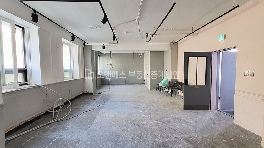 서울 종로구 창신동 동묘앞역 코너자리, 의류사무실 빈티지샵 환영 월세 매물번호 12896 사진 1