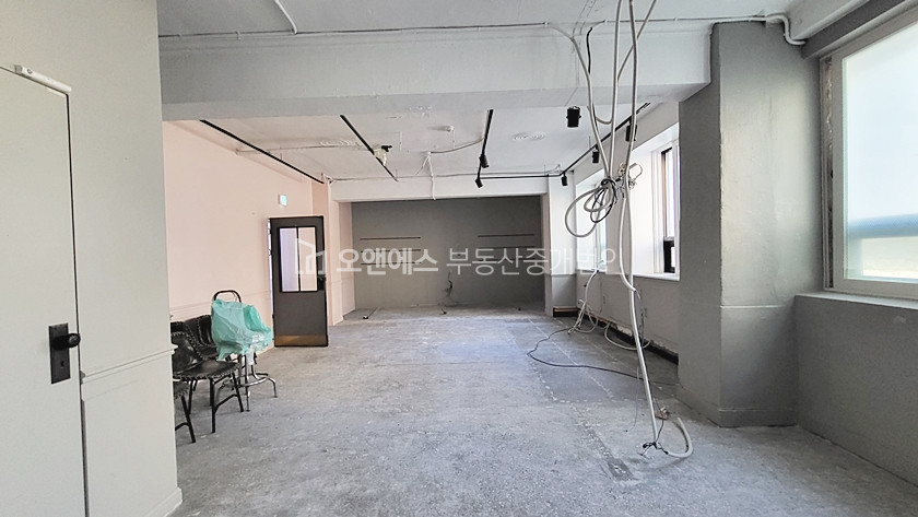 서울 종로구 창신동 동묘앞역 코너자리, 의류사무실 빈티지샵 환영 월세 매물번호 12896 사진 3