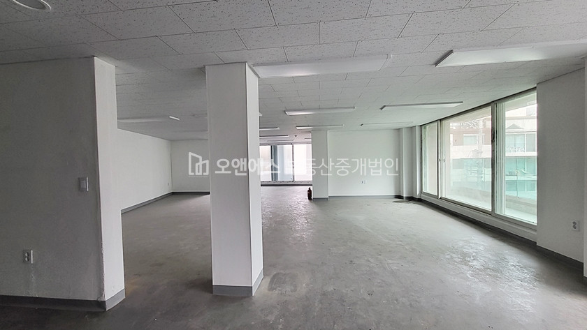서울 용산구 한남동 리모델링O 테라스 있는 사무실 월세 매물번호 12904 사진 2