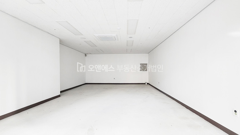 서울 종로구 숭인동 동묘앞역 신축대형건물 주차편리한 1층 메가커피 양도양수 월세 매물번호 12909 사진 1
