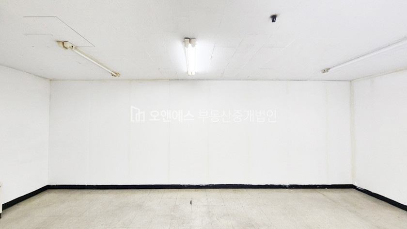 서울 중구 신당동 역세권에 위치한 관리 잘되는 대형건물 사무실 월세 매물번호 12981 사진 2