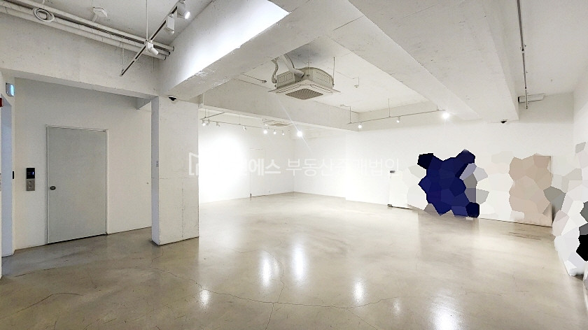 서울 용산구 한남동 한남동 카페거리 메인상가 갤러리추천자리 월세 매물번호 13022 사진 1