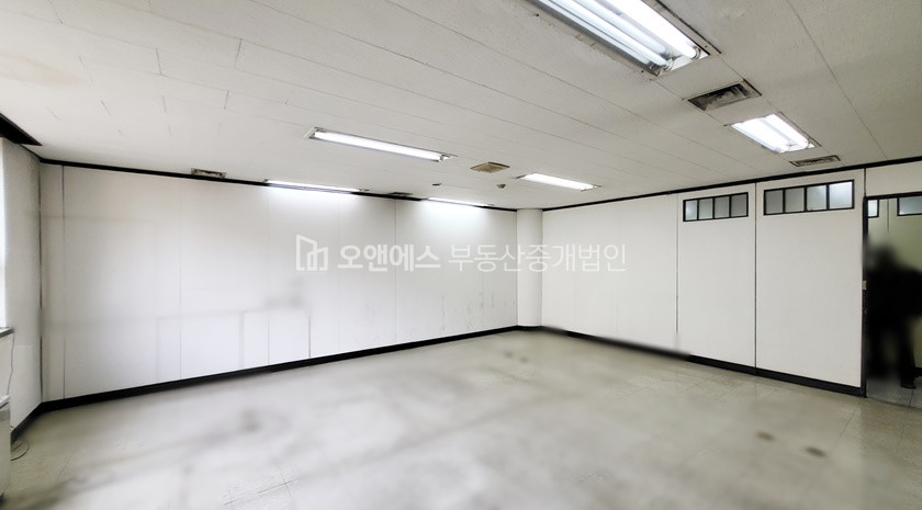서울 용산구 이태원동 이태원로 대로변 대형평수 사무실 월세 매물번호 13142 사진 2