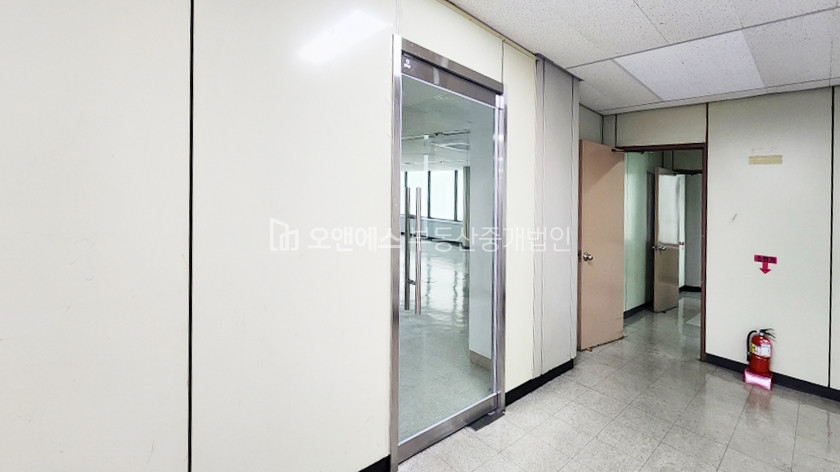 서울 종로구 연지동 관리 잘되는 대형빌딩 큰 평수 사무실 월세 매물번호 13154 사진 3
