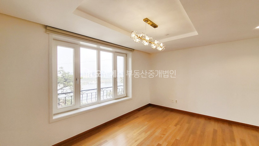 서울 용산구 한남동 유엔빌리지 한강조망 복층 렌트 월세 매물번호 13184 사진 7
