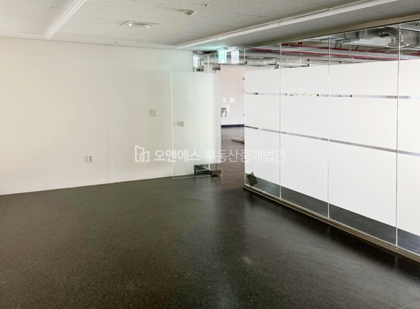 서울 종로구 종로6가 천장고 높고, 깨끗한 동대문 병원자리 월세 매물번호 13201 사진 1