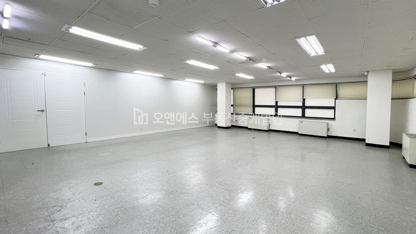 서울 중구 광희동1가 약 64평 대형평수 사무실 업무용도 좋은 컨디션 월세 매물번호 13207 사진 11