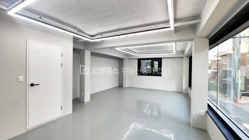 서울 용산구 이태원동 퀴논길 용산구청쪽 통임대 레이아웃 예뻐요 월세 매물번호 13225 사진 4
