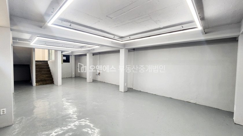 서울 용산구 이태원동 퀴논길 용산구청쪽 통임대 레이아웃 예뻐요 월세 매물번호 13225 사진 12
