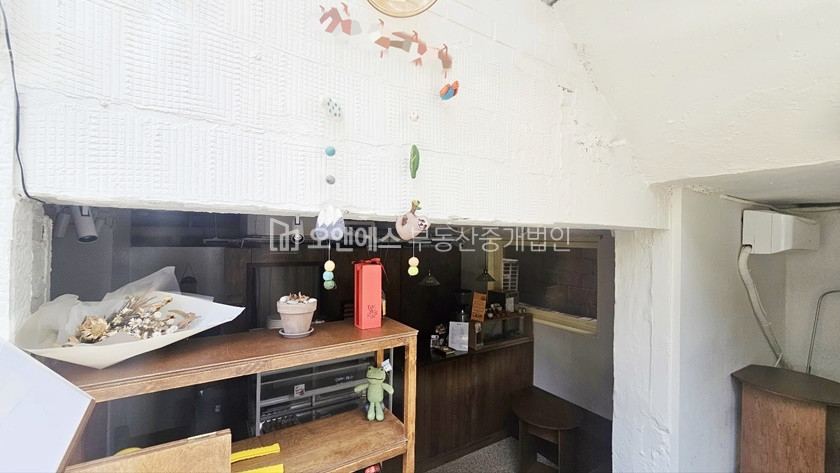 서울 용산구 한남동 가시성 좋은 카페거리 상가 월세 매물번호 13267 사진 2